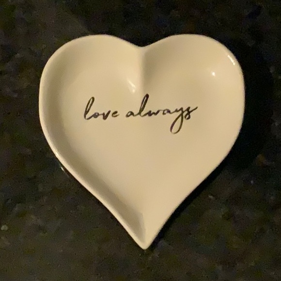 Tag “Love Always” Ceramic Heart Shape Trinket Dish - Picture 14 of 16